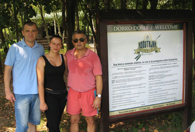 SLAVKO STANKOVIC DESNO SA CLANOVIMA KLUBA KOSUTNJAK